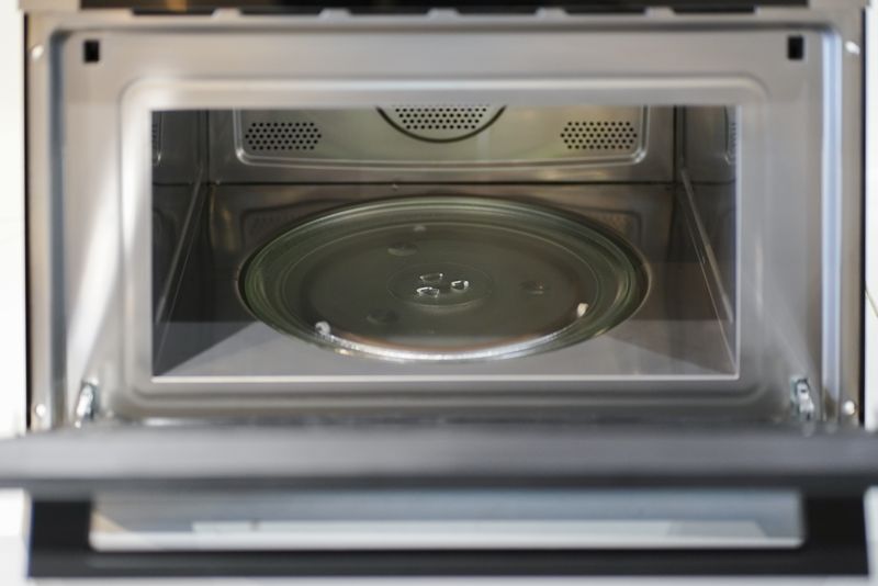 35 litres silver Microwave Oven - 60cm